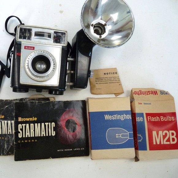 Kodak Brownie Starmatic camera vintage 50s flash